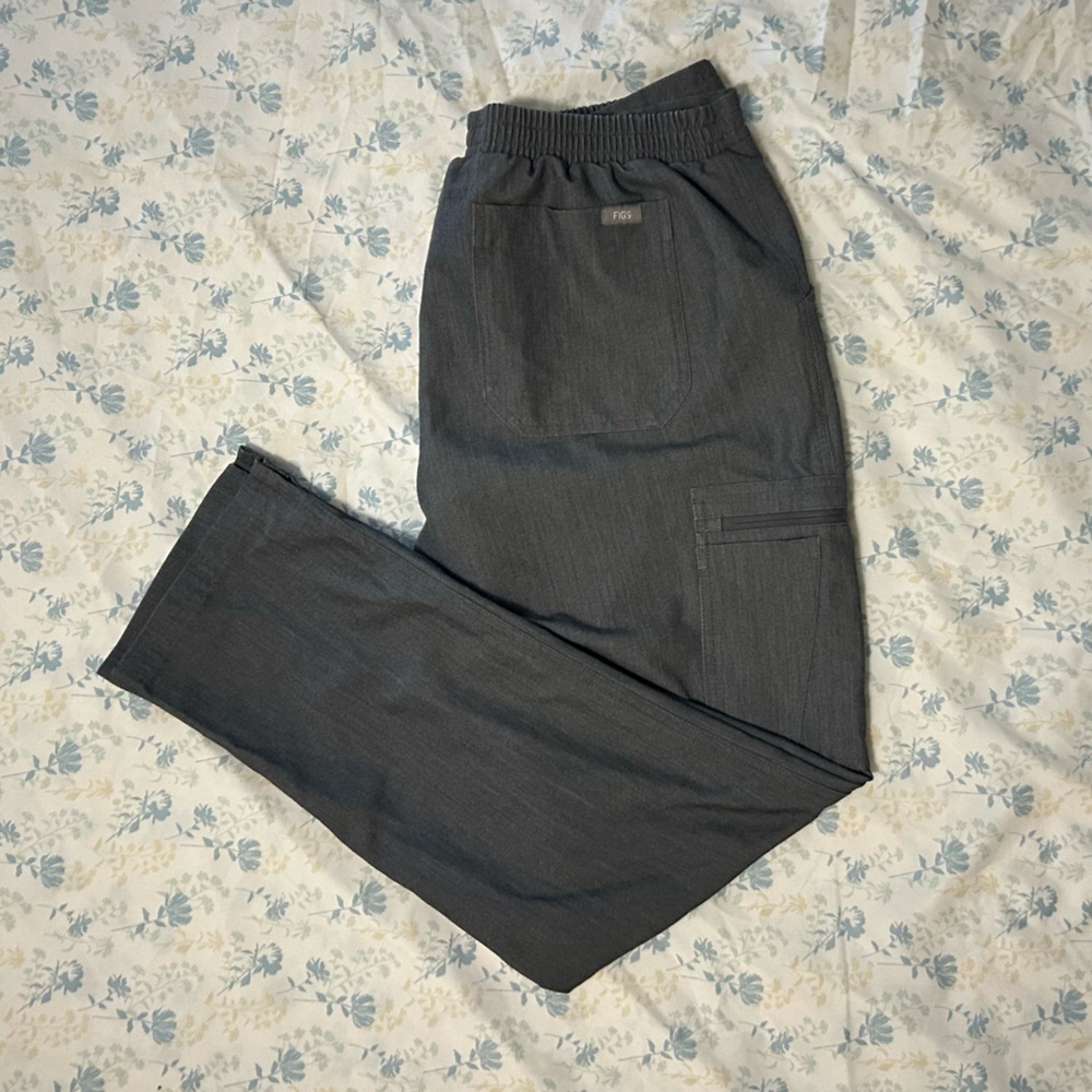 FIGS Technical Collection Scrub Set - Picture 2 of 4